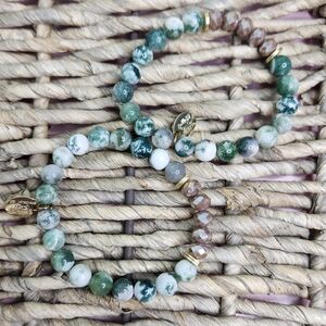 Snaffle Bit Green Beaded Bracelet Set